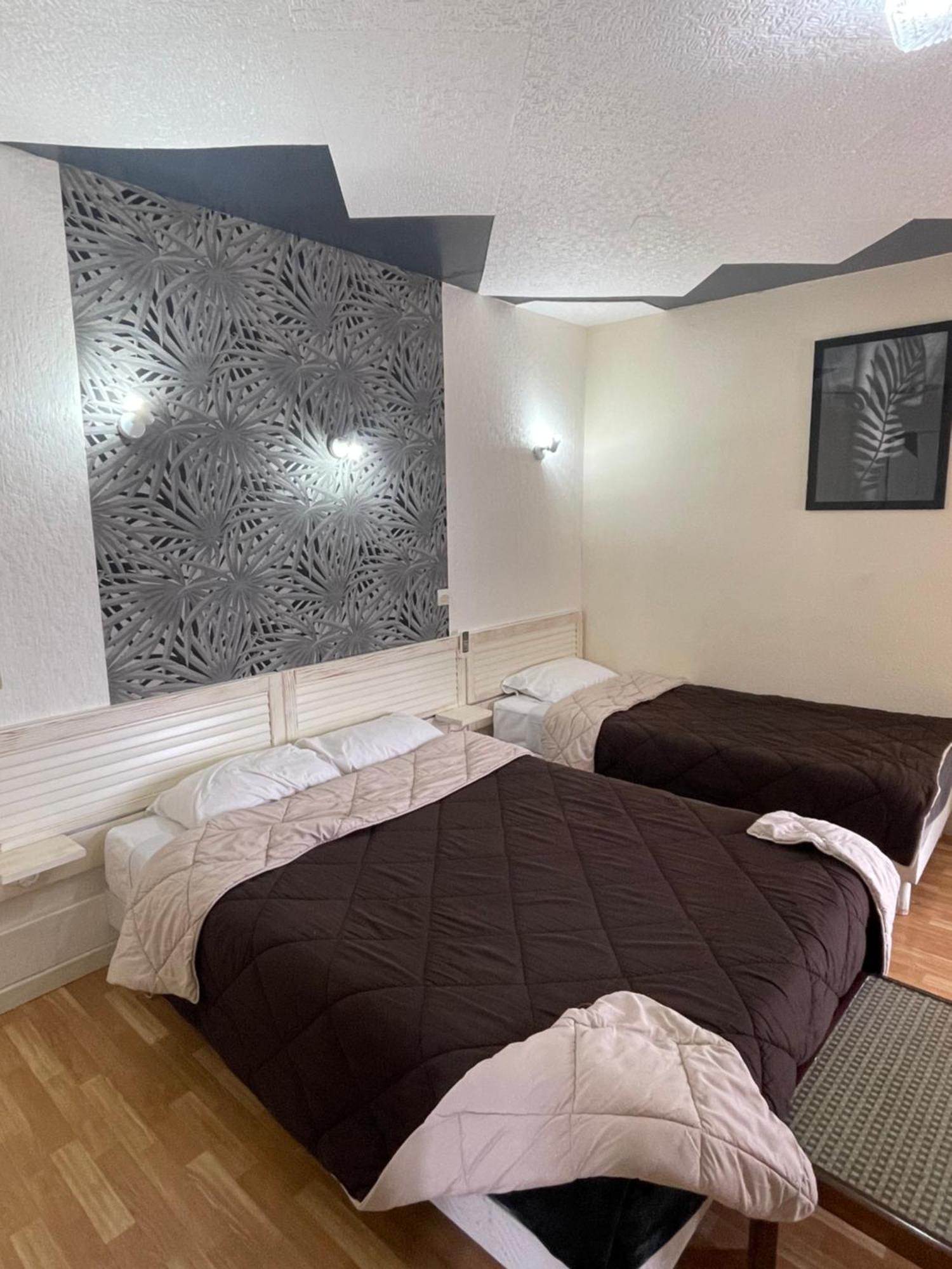 Hotel Auberge Des Charmilles Sainte-Soulle Szoba fotó