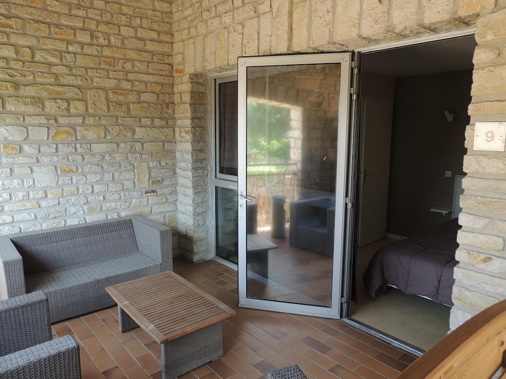 Hotel Auberge Des Charmilles Sainte-Soulle Kültér fotó